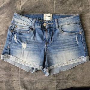 Mudd Low Rise Jean Shorts Size 3